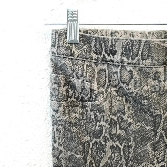 SPANX Snakeskin Python Jean Ankle Leggings S - Picture 6 of 10